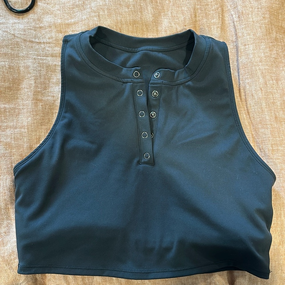 P’tula Henley Crop
